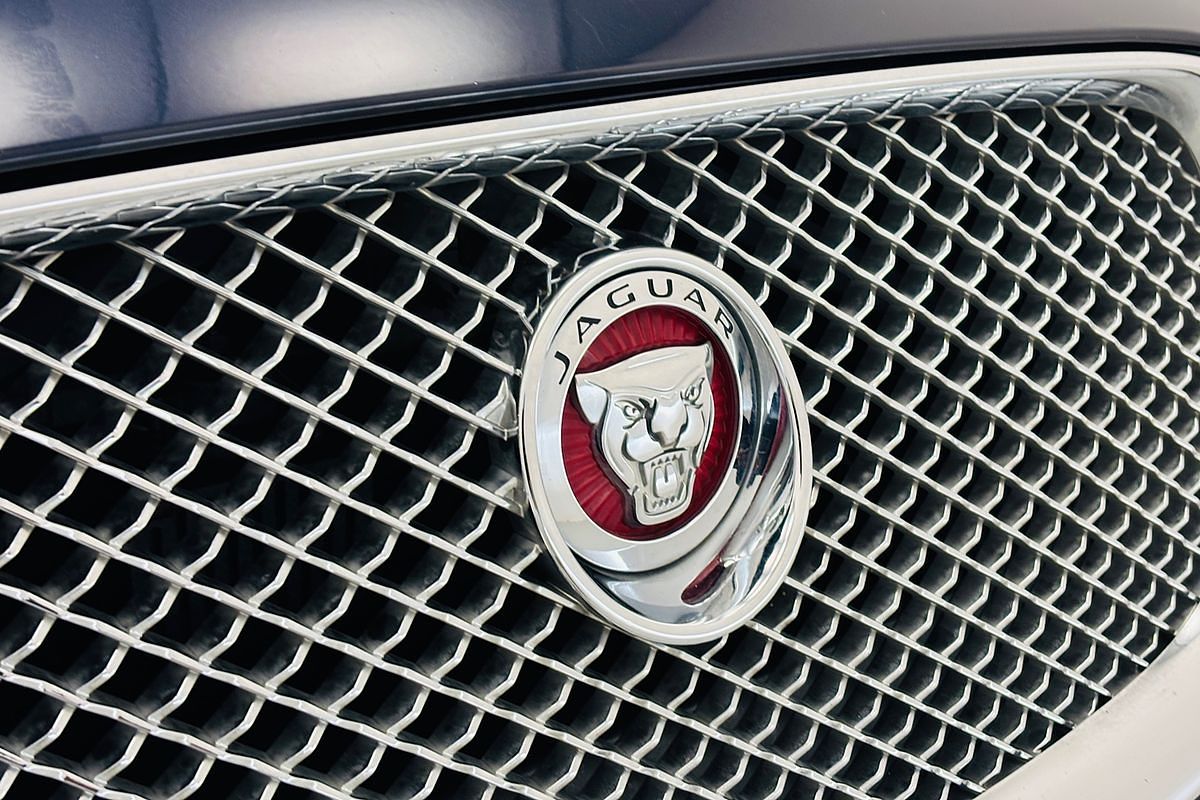 2014 JAGUAR XF 2.2D PREMIUM LUXURY 8 SP AUTOMATIC 4D SEDAN DT4 DIESEL