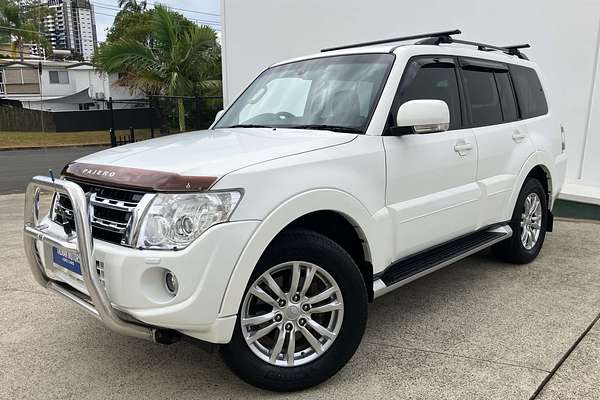 2013 Mitsubishi Pajero VR-X NW