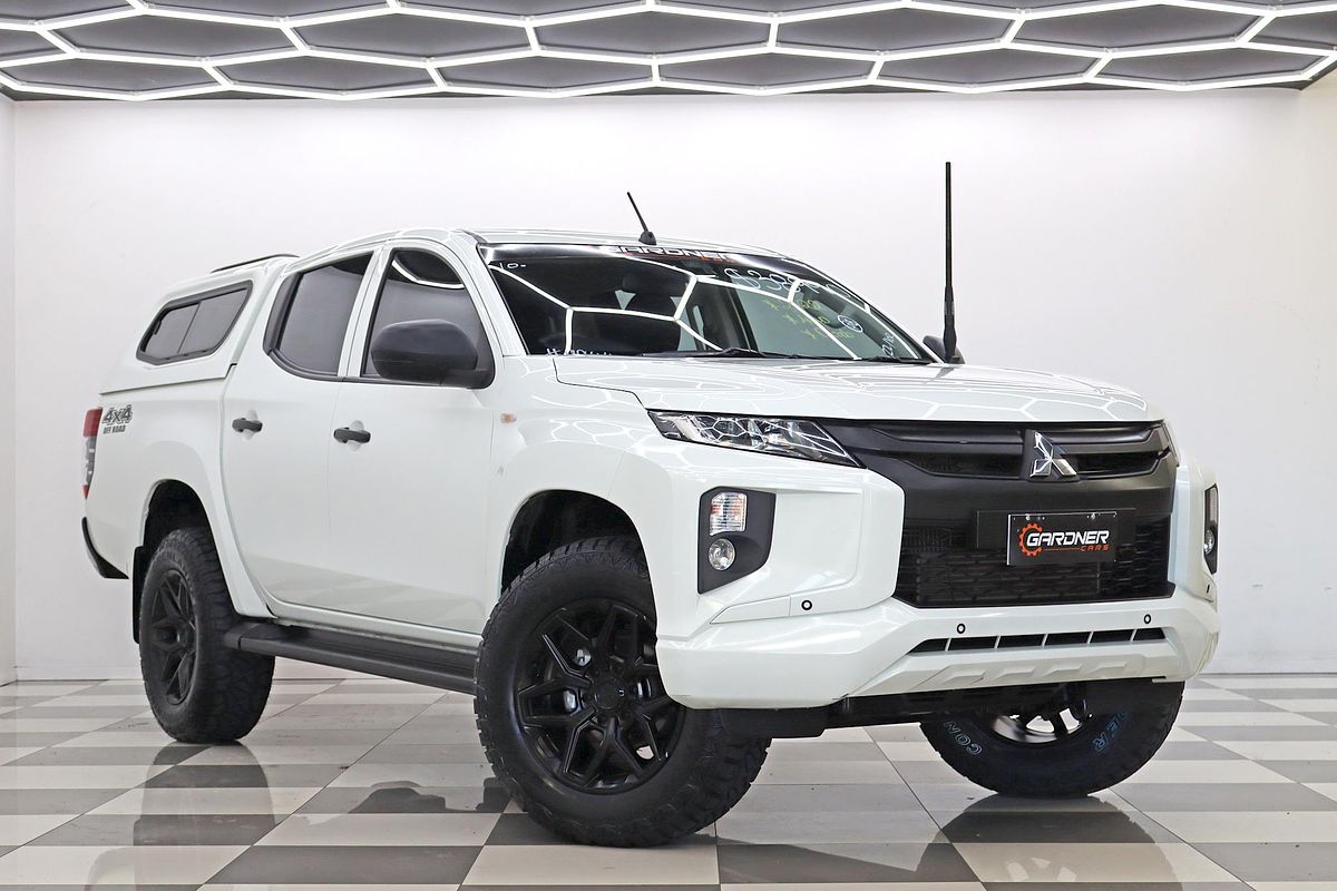2022 Mitsubishi Triton GLX MR 4X4
