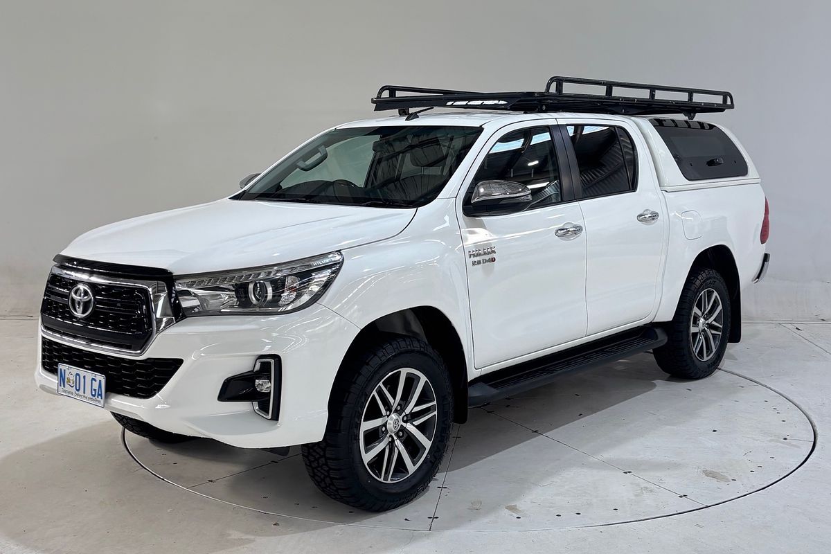 Hilux 4x4 SR5 2.8L T Diesel Automatic Double Cab 1Y46290 004