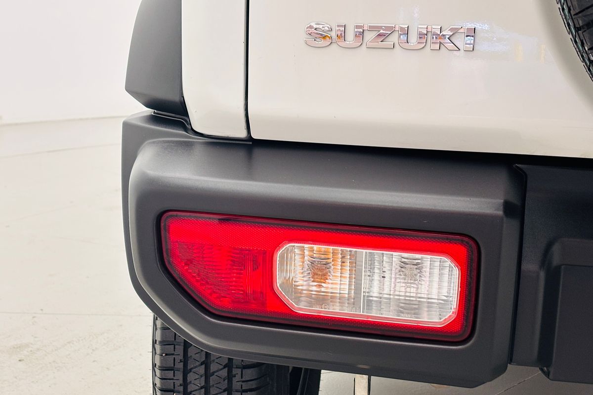 2022 SUZUKI JIMNY LITE 5 SP MANUAL 4x4 2D WAGON 4CYL