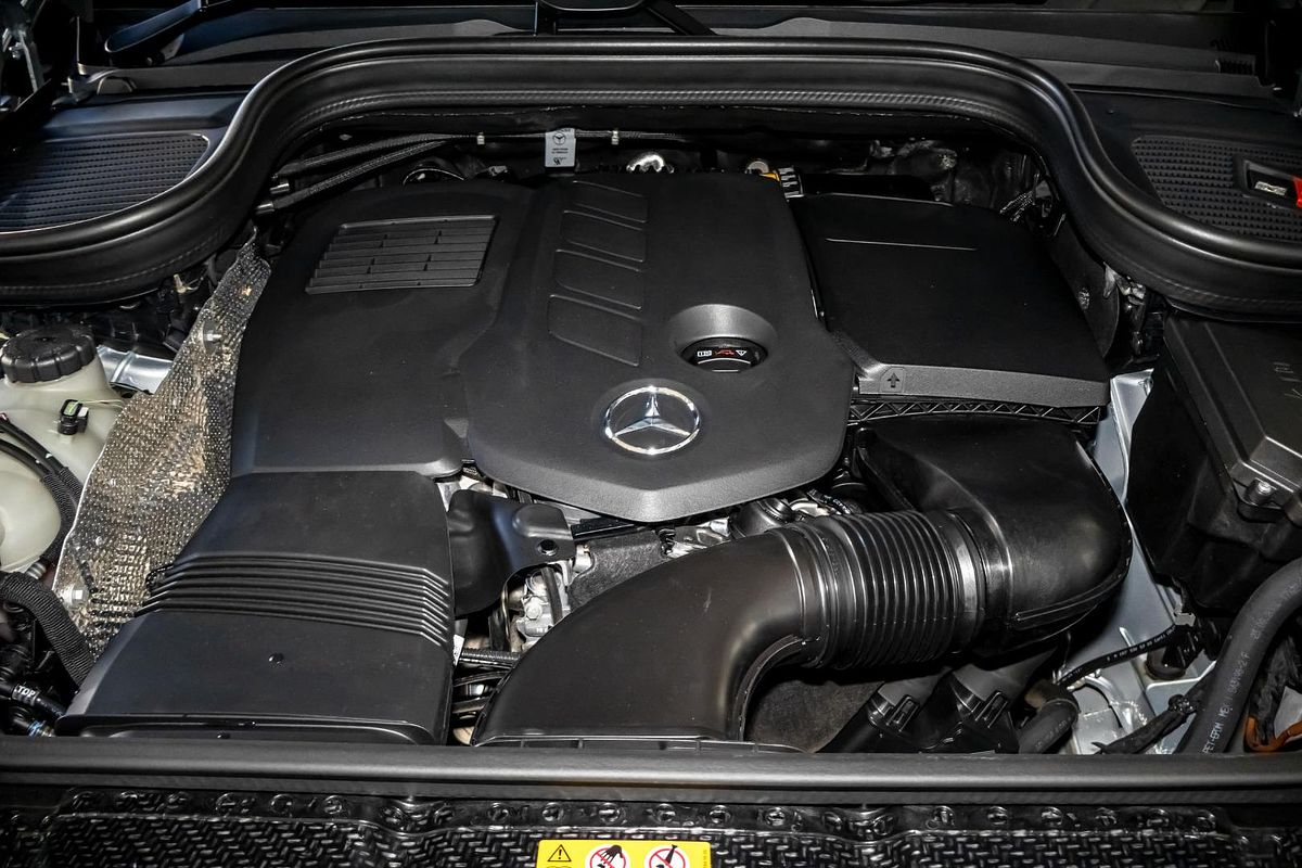 V167 805+055MY GLE300 d WAG 9G 9sp 2.0DT/15kW
