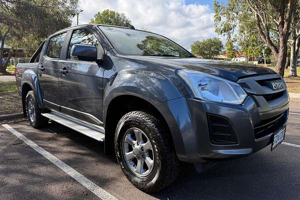 2019 Isuzu D-MAX SX 4X4 thumb-0