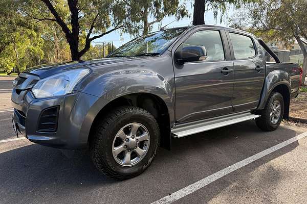 2019 Isuzu D-MAX SX 4X4 thumb-3
