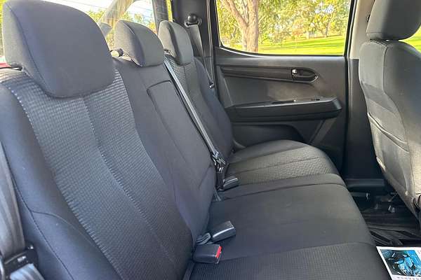 2019 Isuzu D-MAX SX 4X4 thumb-16