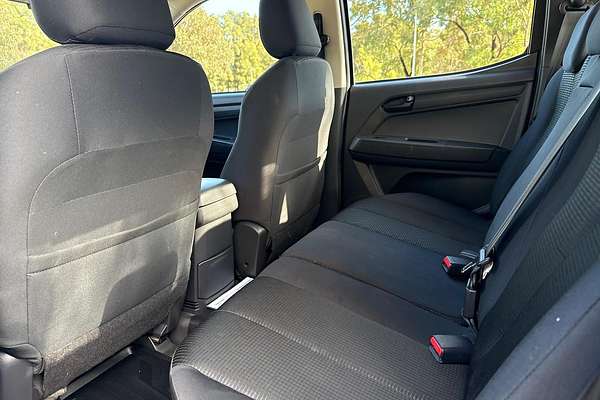 2019 Isuzu D-MAX SX 4X4 thumb-17