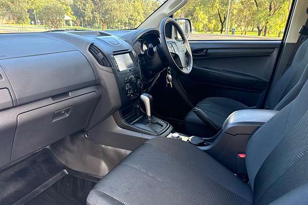2019 Isuzu D-MAX SX 4X4 thumb-19