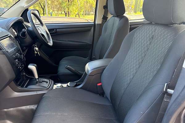 2019 Isuzu D-MAX SX 4X4 thumb-20