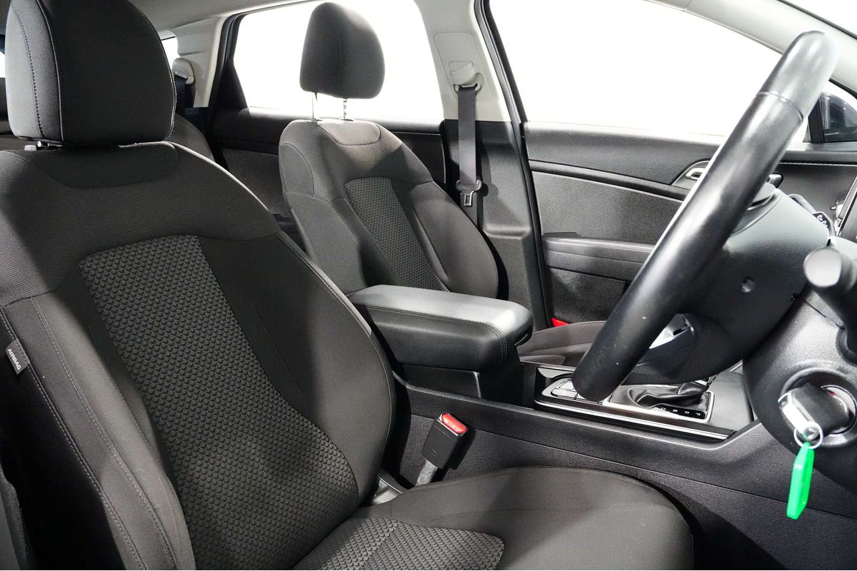 2022 Kia Sportage S NQ5