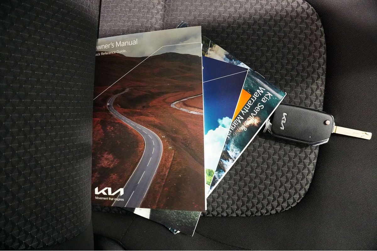 2022 Kia Sportage S NQ5