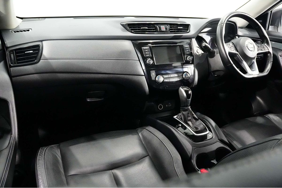 2021 Nissan X-TRAIL ST-L T32