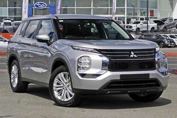 2024 Mitsubishi Outlander ES ZM