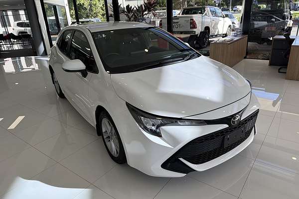 2018 Toyota Corolla Ascent Sport MZEA12R
