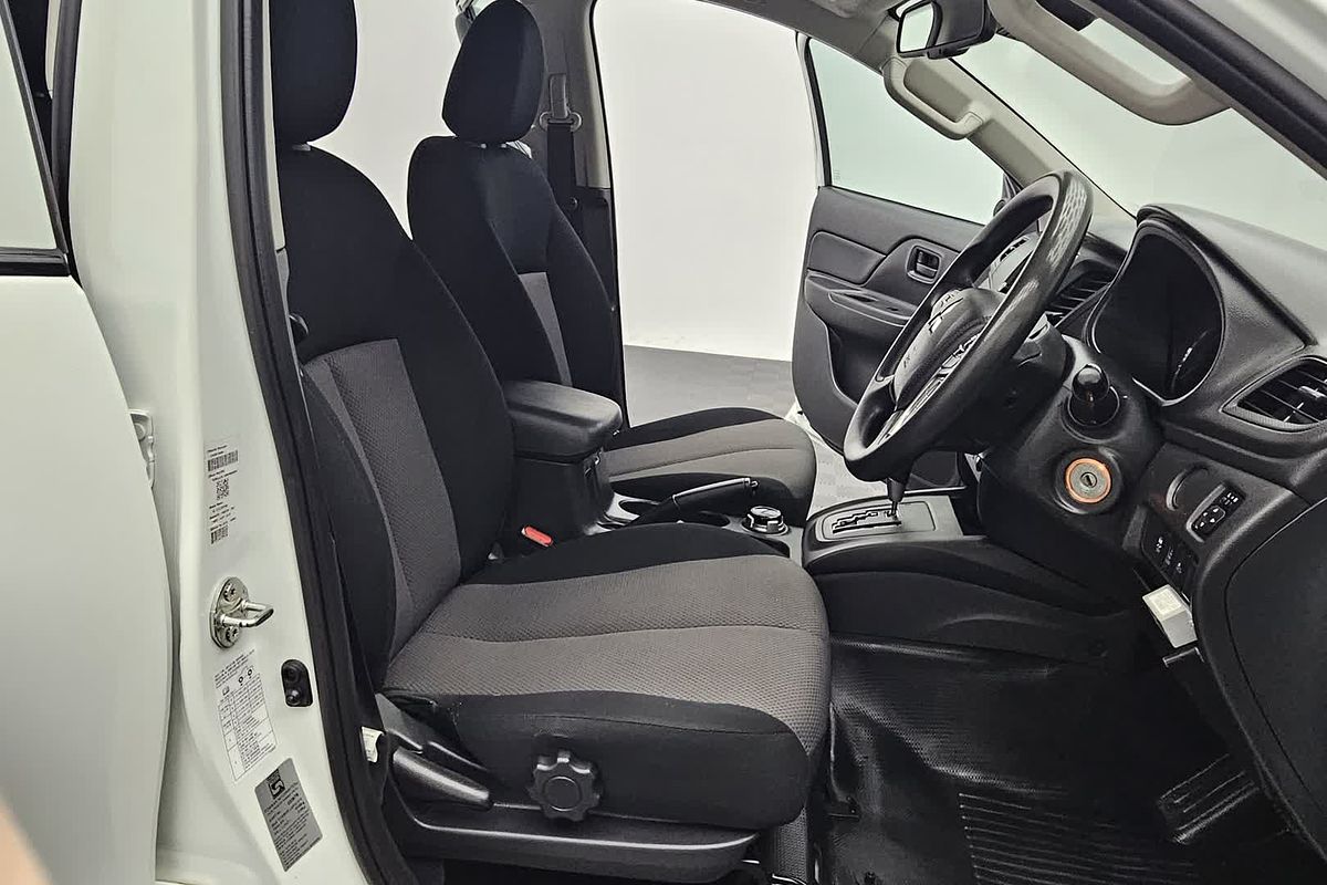 2020 Mitsubishi Triton GLX ADAS MR 4X4