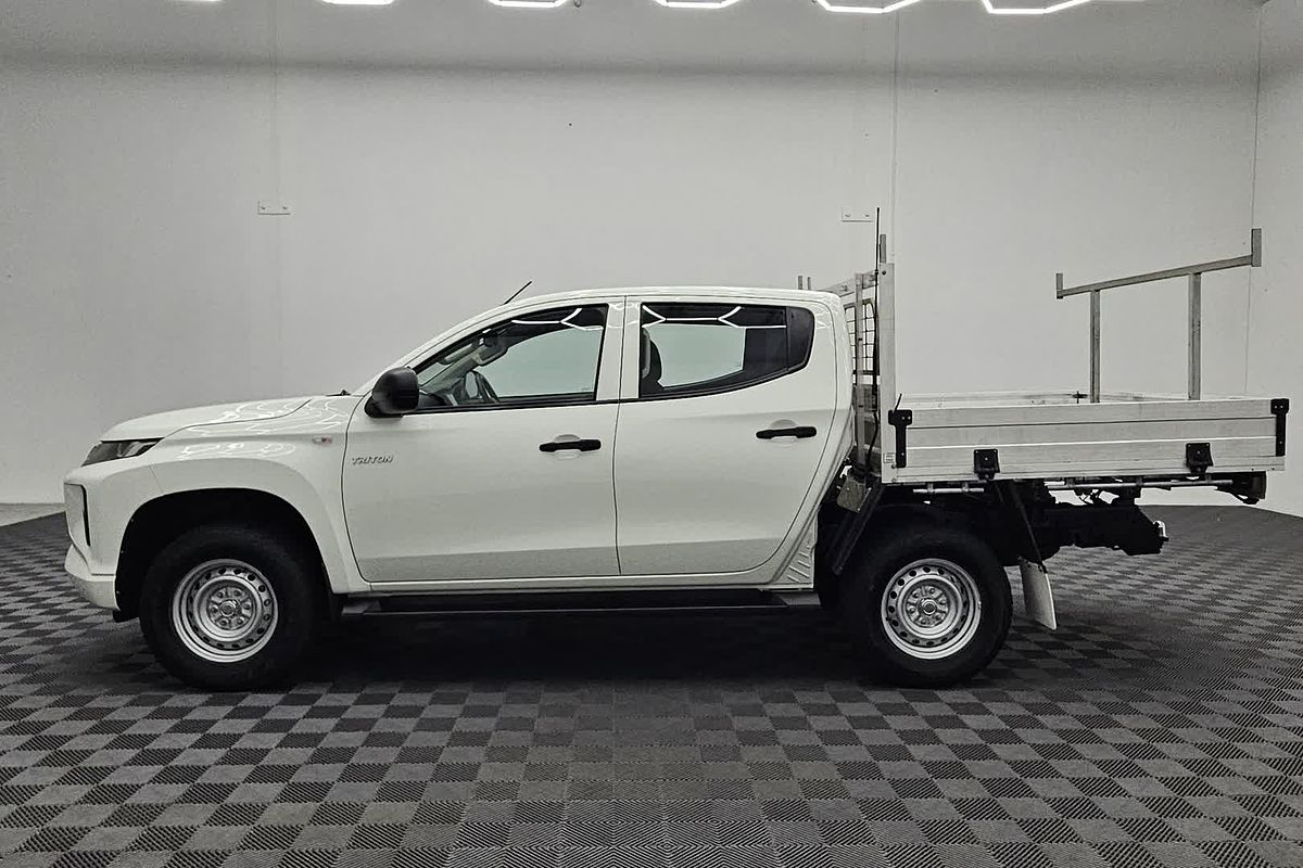 2022 Mitsubishi Triton GLX MR 4X4