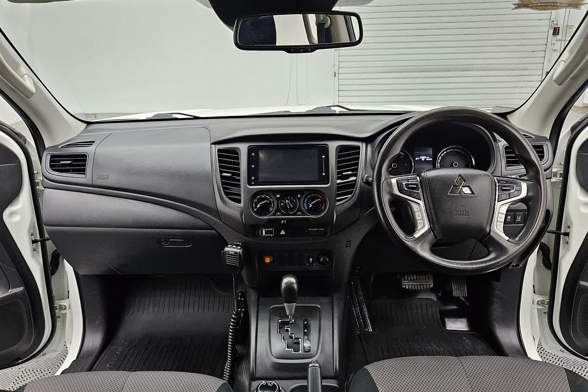2022 Mitsubishi Triton GLX MR 4X4