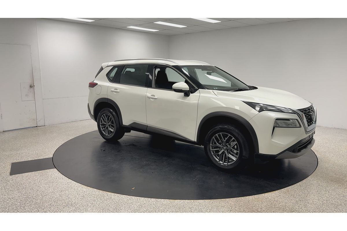 2025 Nissan X-TRAIL ST T33