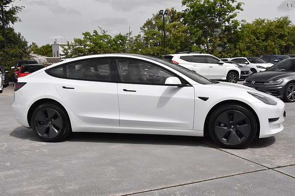 2023 Tesla Model 3 Rear-Wheel Drive thumb-4