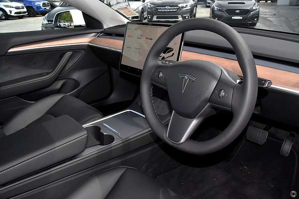 2023 Tesla Model 3 Rear-Wheel Drive thumb-5