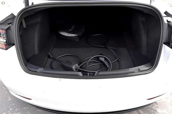 2023 Tesla Model 3 Rear-Wheel Drive thumb-8