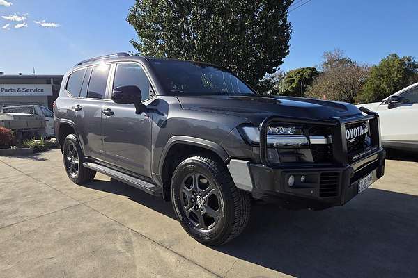 2022 Toyota Landcruiser GR Sport FJA300R