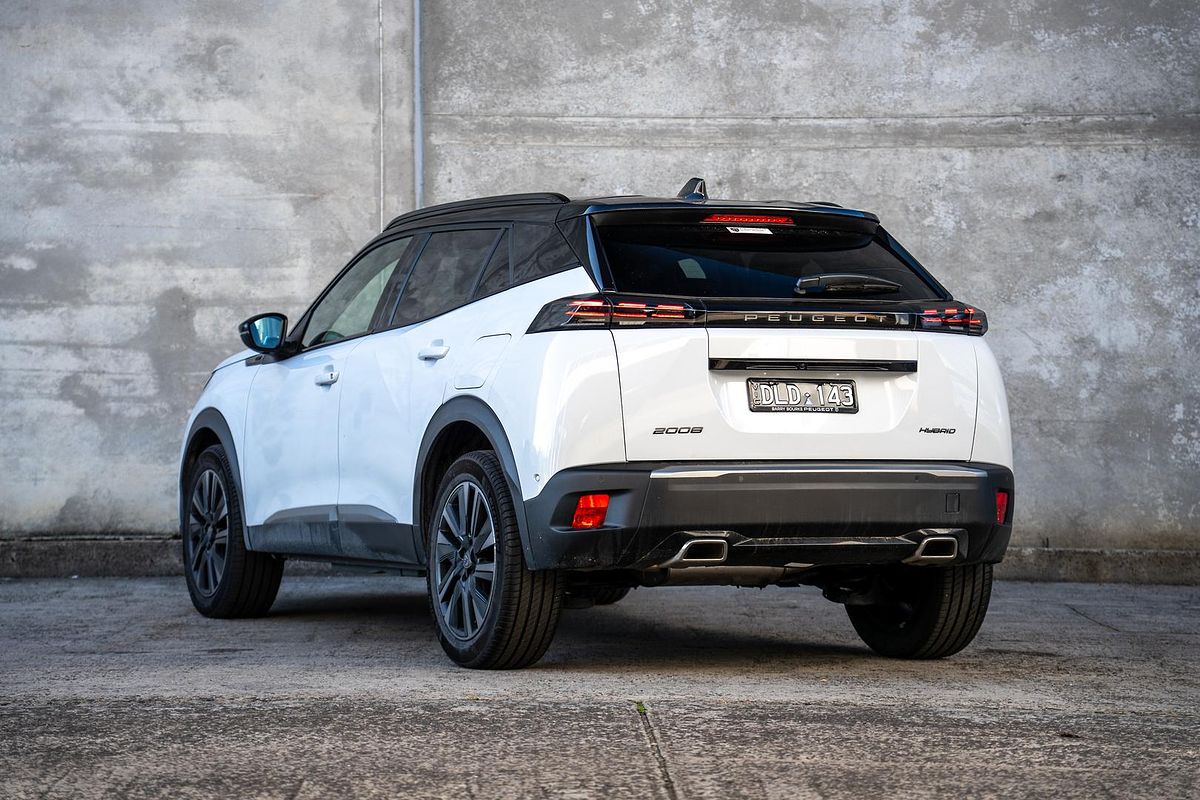 2025 Peugeot 2008 GT Hybrid P24