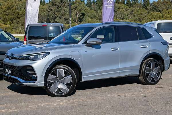 2026 Volkswagen Tiguan 200TSI eHybrid R-Line CT