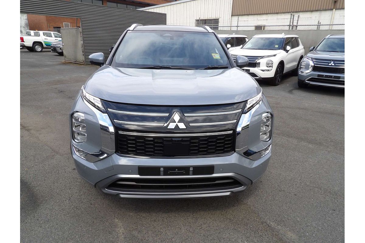 2025 Mitsubishi Outlander Exceed ZM