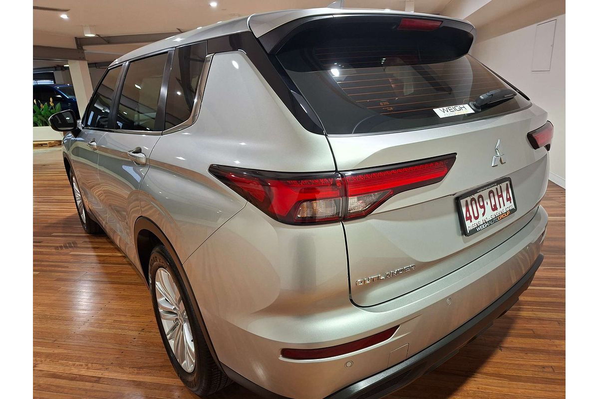 2023 Mitsubishi Outlander ES ZM