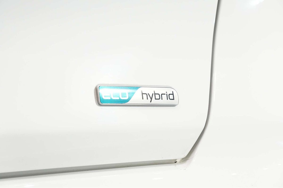 2021 Kia Niro Hybrid Sport DE