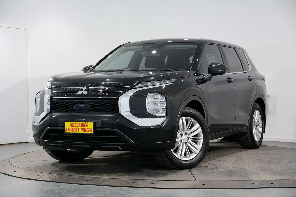 2022 Mitsubishi Outlander ES ZM
