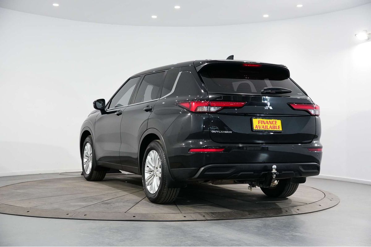 2022 Mitsubishi Outlander ES ZM