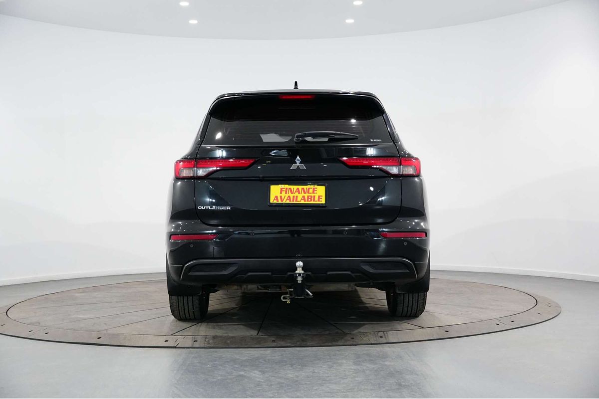 2022 Mitsubishi Outlander ES ZM