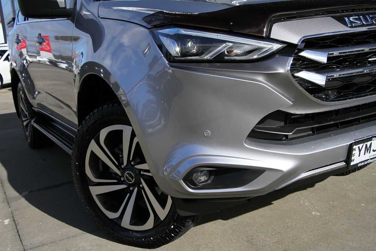 2022 Isuzu MU-X LS-T