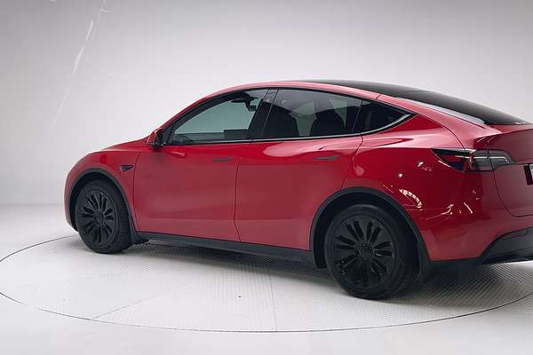 2023 Tesla Model Y Rear-Wheel Drive thumb-5