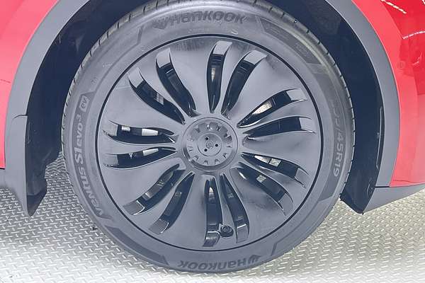2023 Tesla Model Y Rear-Wheel Drive thumb-9