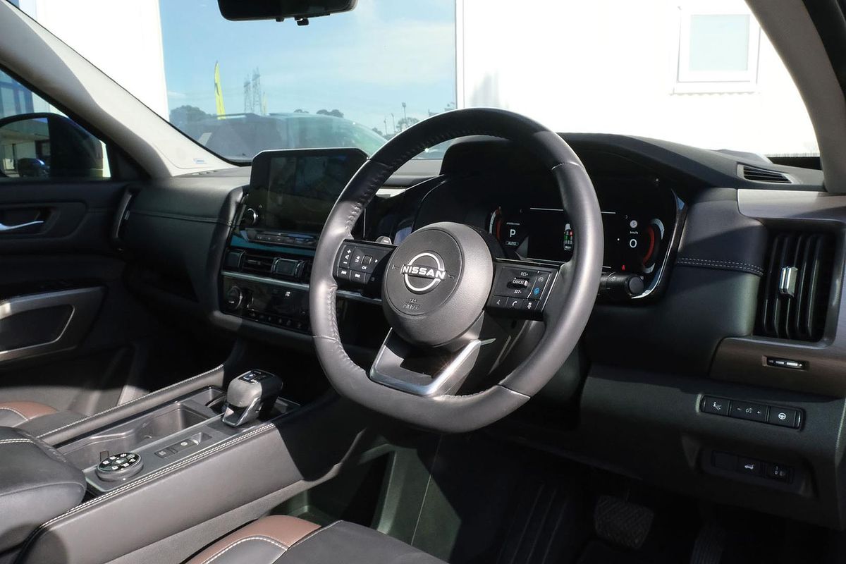 2023 Nissan Pathfinder Ti-L R53
