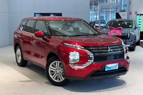 2024 Mitsubishi Outlander ES ZM