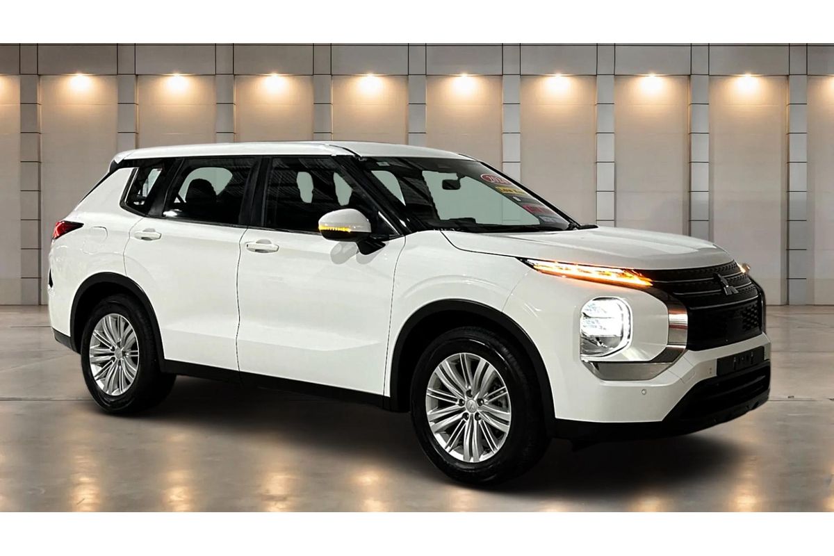 2024 Mitsubishi Outlander ES ZM