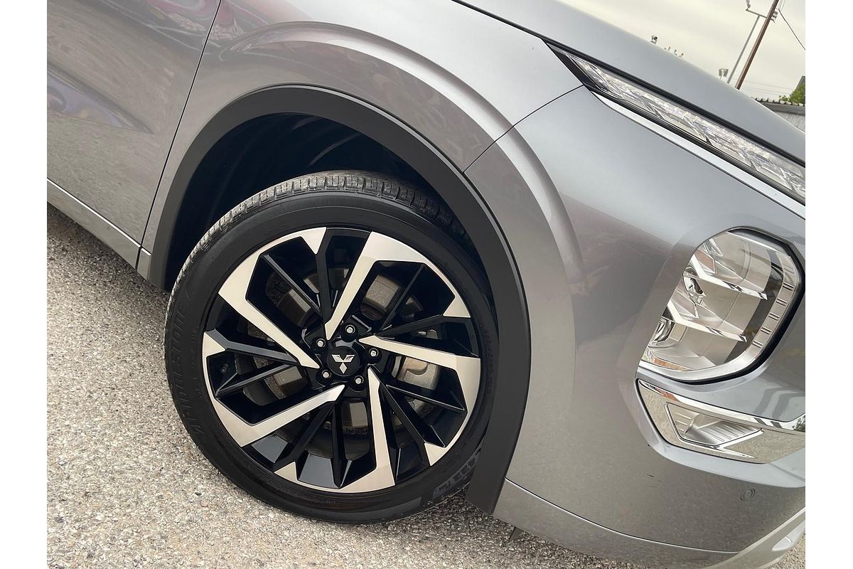2023 Mitsubishi Outlander Exceed Tourer ZM