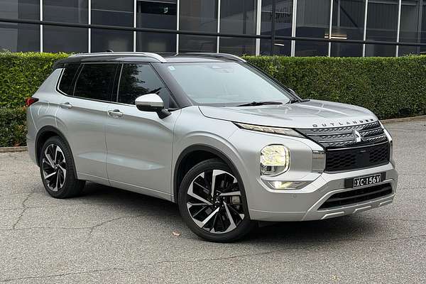 2023 Mitsubishi Outlander Exceed Tourer ZM