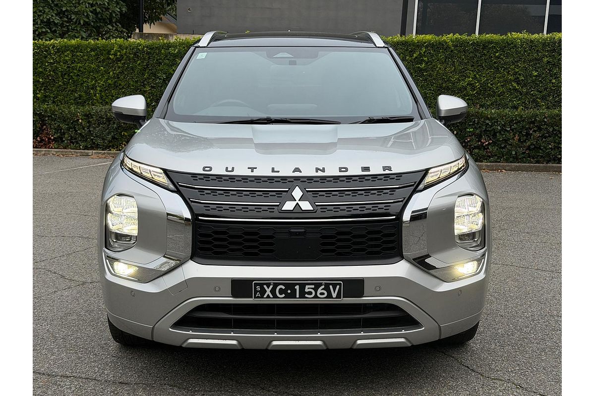 2023 Mitsubishi Outlander Exceed Tourer ZM