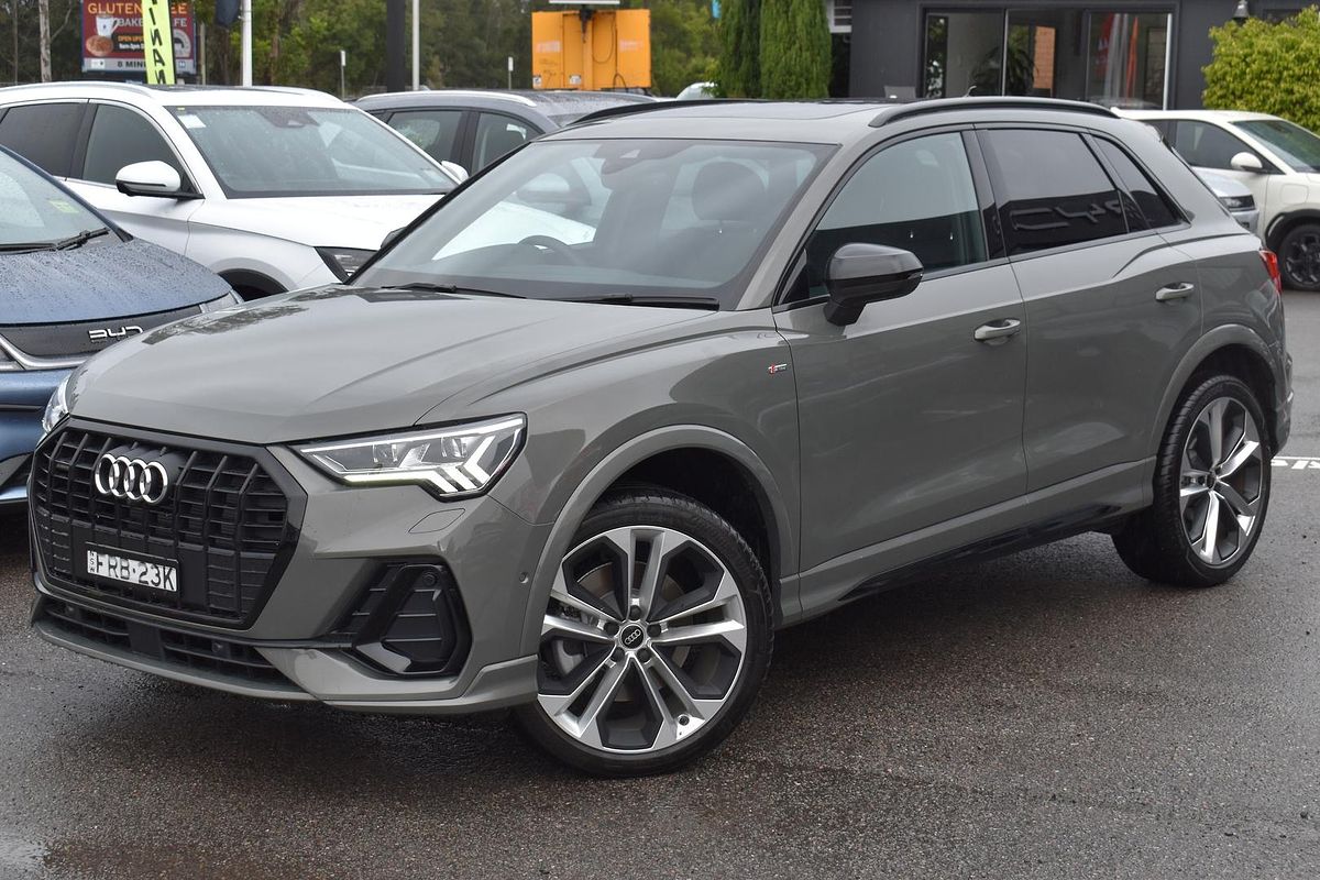2025 Audi Q3 40 TFSI S line F3