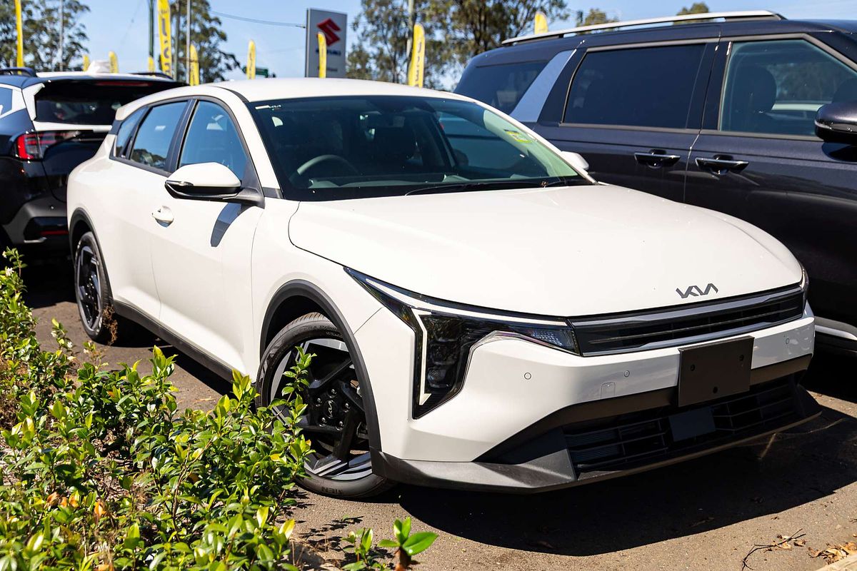 2025 Kia K4 Sport+ CL4m