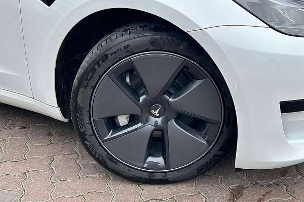2023 Tesla Model 3 Rear-Wheel Drive thumb-2