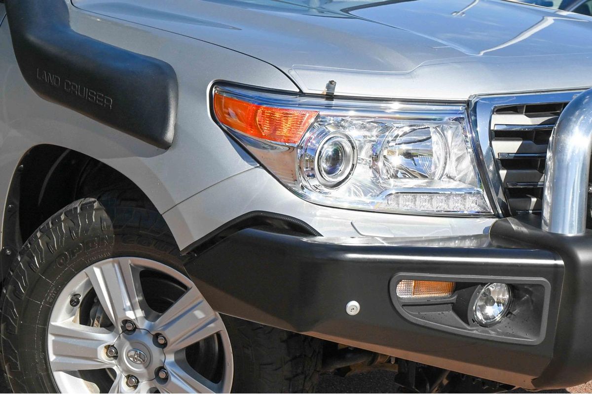 2014 Toyota Landcruiser Sahara VDJ200R