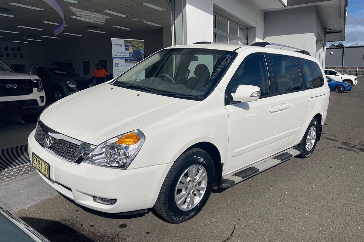 2014 Kia Carnival Si YP