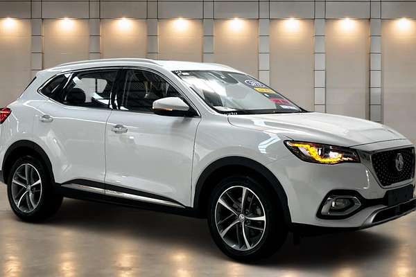 2024 MG HS Excite SAS23