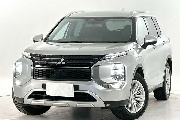 2023 Mitsubishi Outlander LS ZM