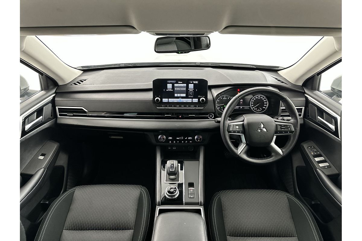 2023 Mitsubishi Outlander LS ZM